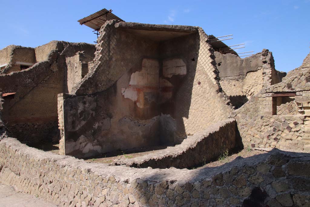 IV.19 Herculaneum, September 2019. Room 2, looking towards south-west corner with remains of III style painting.
On the right is room 1, of IV.18. Photo courtesy of Klaus Heese.